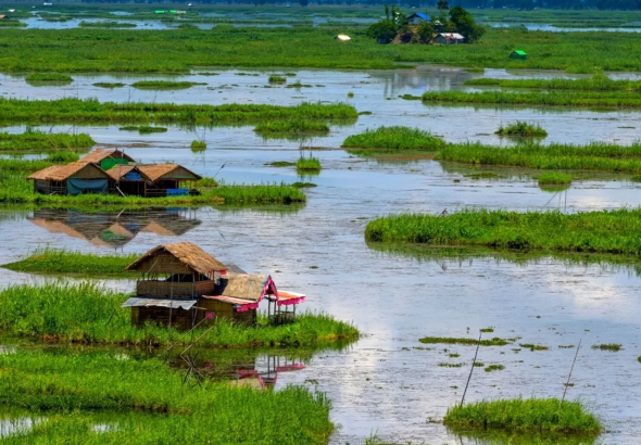 ലോക്തക് തടാകം ഏത് സംസ്ഥാനത്തിലാണ് എ) കേരളം ബി) മണിപ്പൂര്‍ സി) ഉത്തരാഖണ്ഡ് ഡി) രാജസ്ഥാന്‍ അനുബന്ധ വിവരങ്ങള്‍ ലോകത്തിലെ ഏക ഒഴുകുന്ന ദേശീയോദ്യാനമായ കെയ്ബുള്‍ ലംജാവോ സ്ഥിതി ചെയ്യുന്ന തടാകമാണ് ലോക്തക് തടാകം. ഗംഗാ ഡോള്‍ഫിനിന്റെ സംരക്ഷണത്തിന് പ്രസിദ്ധമായ വന്യജീവി സങ്കേതമാണ് ബീഹാറിലെ വിക്രംശില ഗാഞ്ചറ്റിക് ഡോള്‍ഫിന്‍ സാങ്ച്വറി. ഇന്ത്യയില്‍ കാട്ടുകഴുതകള്‍ക്കുള്ള സാങ്ച്വറിയാണ് ഗുജറാത്തിലെ റാന്‍ ഓഫ് കച്ച്. ഇന്ത്യയിലെ ആദ്യത്തെ ഹിമപ്പുലി സംരക്ഷണ കേന്ദ്രം ഉത്തരാഖണ്ഡിലാണ്. വെള്ളക്കടുവകള്‍ക്ക് പ്രസിദ്ധമായ നന്ദന്‍ കാനന്‍ മൃഗശാല ഒഡീഷയിലെ ഭുവനേശ്വറിലാണ്. ഒലിവ് റിഡ്‌ലി കടലാമകളുടെ പ്രജനനത്തിന് പ്രസിദ്ധമായ ഗാഹിര്‍മാത ബീച്ച് ഭിട്ടാര്‍കനിക വന്യജീവി സങ്കേതത്തിന്റെ ഭാഗമാണ്. അസമിലെ കാസിരംഗ ദേശീയോദ്യാനം ഒറ്റക്കൊമ്പന്‍ കാണ്ടാമൃഗത്തിന് പ്രസിദ്ധമാണ്. കൃഷ്ണമൃഗങ്ങളെ സംരക്ഷിക്കുന്നതിനായി രൂപീകരിച്ച ദേശീയോദ്യാനാമാണ് ഗുജറാത്തിലെ വേലവധാര്‍ ദേശീയോദ്യാനം. സൈബീരിയന്‍ കൊക്കുകള്‍ക്ക് പ്രസിദ്ധമാണ് രാജസ്ഥാനിലെ കേവലദേവ് ദേശീയോദ്യാനം. ഹിമപ്പുലിക്ക് പ്രസിദ്ധമായ ദേശീയോദ്യാനമാണ് ഹെമിസ് ദേശീയോദ്യാനം. ലോക് തക് തടാകം ഏത് സംസ്ഥാനത്തിലാണ് ഉത്തരം ബി റാങ്ക് മേക്കിങ് പോയിന്റ്: സ്വര്‍ണക്കുരങ്ങുകള്‍ക്ക് പ്രസിദ്ധമായ അസമിലെ ദേശീയോദ്യാനമാണ് മാനസ്. 2021-ലെ അസിസ്റ്റന്റ് സെയില്‍സ്മാന്‍ പരീക്ഷയ്ക്ക് ചോദിച്ച ചോദ്യവും അനുബന്ധ വിവരങ്ങളും നമുക്ക് പഠിക്കാം. best psc coaching center kozhikode, best psc coaching center calicut, best psc coaching center kozhikode silver leaf, silver leaf psc academy, silver leaf psc academy calicut, silver leaf psc academy kozhikode