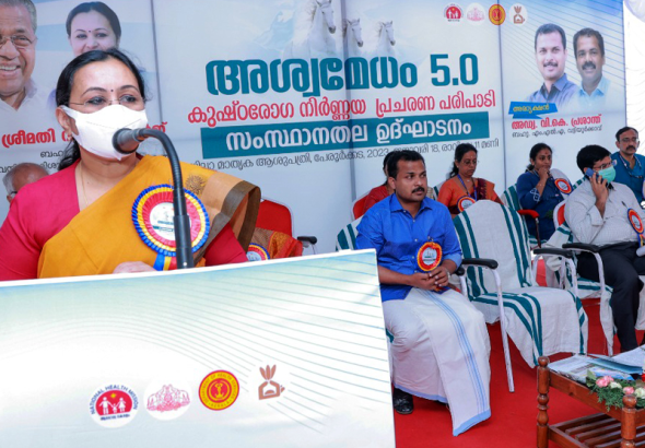 കേരള സര്‍ക്കാര്‍ തുടക്കം കുറിച്ചിട്ടുള്ള അശ്വമേധം എന്ന പദ്ധതി ഏത് രോഗവുമായി ബന്ധപ്പെട്ടിരിക്കുന്നു? എ) എയ്ഡ്‌സ് ബി) പ്രമേഹം സി) ക്ഷയം ഡി) കുഷ്ഠ രോഗം അനുബന്ധ വിവരങ്ങള്‍ 1. സുകൃതം പദ്ധതി അര്‍ബുദവുമായി ബന്ധപ്പെട്ടിരിക്കുന്നു. 2. സാന്ത്വന പരിചരണം നല്‍കുന്നത് കിടപ്പ് രോഗികള്‍ക്കാണ്. 3. കുഷ്ഠ രോഗ നിര്‍മ്മാര്‍ജ്ജന രംഗത്ത് സുസ്ഥിര വികസനം ലക്ഷ്യമിട്ട് അങ്കണവാടികള്‍, സ്‌കൂളുകള്‍ എന്നിവ കേന്ദ്രീകരിച്ച് സംസ്ഥാന ആരോഗ്യ വകുപ്പ് നടപ്പാക്കുന്ന പദ്ധതിയാണ് ബാലമിത്ര. 4. കുഷ്ഠ രോഗം നിര്‍മ്മാര്‍ജ്ജനം ചെയ്യുക എന്ന ലക്ഷ്യത്തോടെ സംസ്ഥാന ആരോഗ്യ വകുപ്പ് നടപ്പിലാക്കുന്ന പദ്ധതിയാണ് എറാഡിക്കേഷന്‍ ഓഫ് ലെപ്രസി ത്രൂ സെല്‍ഫ് റിപ്പോര്‍ട്ടിങ് ആന്‍ഡ് അവയര്‍നസ് എന്ന എല്‍സ. 5. മസ്തിഷ്‌ക മരണം സംഭവിച്ചവരുടെ അവയവം ദാനം ചെയ്യുന്നതിനുള്ള കേരള ആരോഗ്യ വകുപ്പിന്റെ പദ്ധതിയാണ് 2012-ല്‍ ആരംഭിച്ച മൃതസഞ്ജീവനി. 6. കിടപ്പുരോഗികളുടെ ശുശ്രൂഷകര്‍ക്ക് പ്രതിമാസ ധനസഹായം നല്‍കുന്ന പദ്ധതിയാണ് ആശ്വാസ കിരണ്‍ 7. ക്ഷയ രോഗ നിര്‍മാര്‍ജ്ജനാര്‍ത്ഥം കേരള സര്‍ക്കാര്‍ ആരംഭിച്ച പദ്ധതിയാണ് അക്ഷയ കേരളം. 8. പുകയില ഉപയോഗം നിര്‍ത്താന്‍ ആഗ്രഹിക്കുന്നവര്‍ക്കായി ആരോഗ്യവകുപ്പ് നടപ്പിലാക്കുന്ന പദ്ധതിയാണ് ക്വിറ്റ്‌ലൈന്‍. 9. ഹീമോഫീലിയ രോഗികള്‍ക്കായി ദേശീയ ആരോഗ്യ മിഷന്‍ (ആരോഗ്യ കേരളം) നടപ്പിലാക്കുന്ന പദ്ധതിയാണ് ആശാധാര. 10. നഗരങ്ങളിലെ ചേരികളില്‍ താമസിക്കുന്നവര്‍ക്കായുള്ള ആരോഗ്യ സംരക്ഷണ പദ്ധതിയാണ് ഉഷസ്. ഉത്തരം ഡി- കുഷ്ഠ രോഗം 2025 ആഗസ്റ്റ് 26-ന് കേരള പി എസ് സി നടത്തിയ ഡ്രൈവര്‍ തസ്തികയിലേക്കുള്ള പരീക്ഷയില്‍ ചോദിച്ച ചോദ്യവും ഉത്തരവും അനുബന്ധ വിവരങ്ങളും പഠിക്കാം. best psc coaching center calicut silverleaf psc academy, best psc coaching center kozhikode silverleaf psc academy, psc coaching kozhikode, psc exam kozhikode, psc pyqs, kerala psc pyqs solved, kerala psc pyq answer