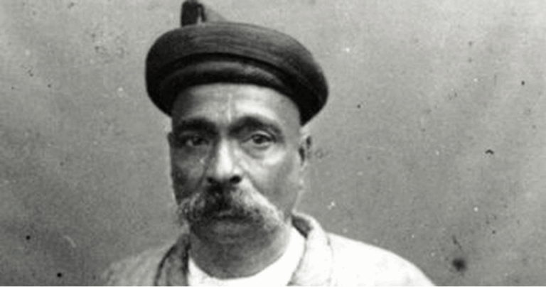 താഴെപറയുന്നവയില്‍ ബാലഗംഗാധര്‍ തിലകിന്റെ ജേണല്‍ ഏതാണ്? എ) ഇന്ത്യന്‍ ഒപ്പിനിയന്‍ ബി) ഇന്ത്യന്‍ മിറര്‍ സി) യങ് ഇന്ത്യ ഡി) മറാത്ത അനുബന്ധ വിവരങ്ങള്‍ സ്വരാജ് എന്റെ ജന്മാവകാശമാണെന്ന് പ്രഖ്യാപിച്ചത് ബാലഗംഗാധര്‍ തിലകനാണ്. മറാത്ത കേസരി എന്നറിയപ്പെടുന്നത് ബാലഗംഗാധര്‍ തിലകനാണ്. 1884-ല്‍ ബാലഗംഗാധര്‍ തിലക് ഡക്കാണ്‍ എഡ്യൂക്കേഷണല്‍ സൊസൈറ്റി സ്ഥാപിച്ചു. ഗീതാരഹസ്യം എന്ന കൃതിയുടെ രചയിതാവ് ബാലഗംഗാധര്‍ തിലക് ആണ്. ഇന്ത്യന്‍ അശാന്തിയുടെ പിതാവ് എന്ന് ബാലഗംഗാധര തിലകനെ വിശേഷിപ്പിച്ചത് ബ്രിട്ടീഷ് പത്രപ്രവര്‍ത്തകനായ വാലന്റൈന്‍ ഷിറോള്‍ ആണ്. ഇന്ത്യയുടെ രാഷ്ട്രപിതാവായ മഹാത്മാഗാന്ധി ഇംഗ്ലീഷ്, ഗുജറാത്തി, ഹിന്ദി, തമിഴ് ഭാഷകളില്‍ ആരംഭിച്ച പത്രമാണ് ഇന്ത്യന്‍ ഒപ്പീനിയന്‍. മഹര്‍ഷി എന്ന അപരനാമത്തില്‍ അറിയപ്പെടുന്ന ദേവേന്ദ്രനാഥ് ടാഗോര്‍ 1862-ല്‍ കല്‍ക്കട്ടയില്‍ ആരംഭിച്ച പത്രമാണ് ഇന്ത്യന്‍ മിറര്‍. 1839-ല്‍ തത്ത്വബോധിനി സഭ സ്ഥാപിച്ചതും ഈ സഭയുടെ ജിഹ്വയായി തത്ത്വബോധിനി പത്രിക 1883-ല്‍ ആരംഭിച്ചതും ദേവേന്ദ്രനാഥ് ടാഗോര്‍ ആണ്. 1919 മുതല്‍ 1931 വരെ ഗാന്ധിജി ഇംഗ്ലീഷില്‍ പ്രസിദ്ധീകരിച്ചിരുന്ന വാരികയാണ് യങ് ഇന്ത്യ. ഗാന്ധിജി യാര്‍വാദ ജയിലില്‍ തടവില്‍ കഴിയവേ 1933-ല്‍ ആരംഭിച്ച വാരികയാണ് ഹരിജന്‍. താഴെപറയുന്നവയില്‍ ബാലഗംഗാധര്‍ തിലകിന്റെ ജേണല്‍ ഏതാണ്? എ) ഇന്ത്യന്‍ ഒപ്പിനിയന്‍ ബി) ഇന്ത്യന്‍ മിറര്‍ സി) യങ് ഇന്ത്യ ഡി) മറാത്ത ഉത്തരം ഡി കേരള പി എസ് സി നടത്തിയ 2024-ലെ എല്‍ജിഎസ് പരീക്ഷയിലെ ചോദ്യപേപ്പറില്‍നിന്നും kerala psc previous year questions kerala psc pyq kerala psc question papers kerala psc answer key kerala psc pyq pdf kerala psc previous year question papers pdf download kerala psc ldc previous year questions with answers free kerala psc degree level pyq 2024 topic wise kerala psc previous questions malayalam kerala psc si previous question paper pdf download kerala psc 10th level prelims pyq kerala psc previous year questions for ldc exam kerala psc previous year questions for lgs exam kerala psc pyq with solutions free pyqexplained.com, pyqexplaineddotcom